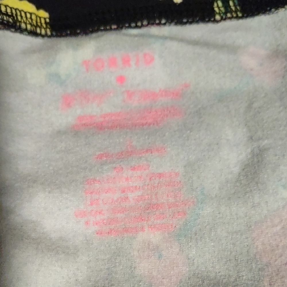 Torrid Black Pencil Skirt with Vibrant Floral Pattern 2 - Picture 4 of 4